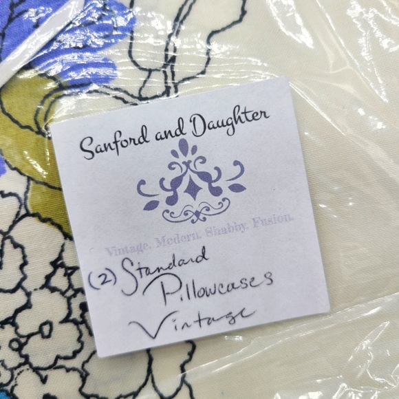 Vintage Floral Standard Pillowcase Set (2 pieces) - Picture 3 of 4